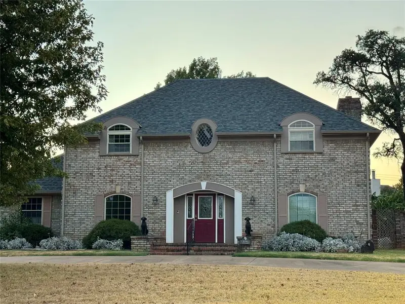 116 Caulder DR, Chickasha, OK 73018