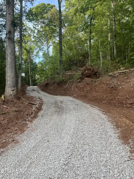 3011 Ballplay Rd, Madisonville, TN 37354