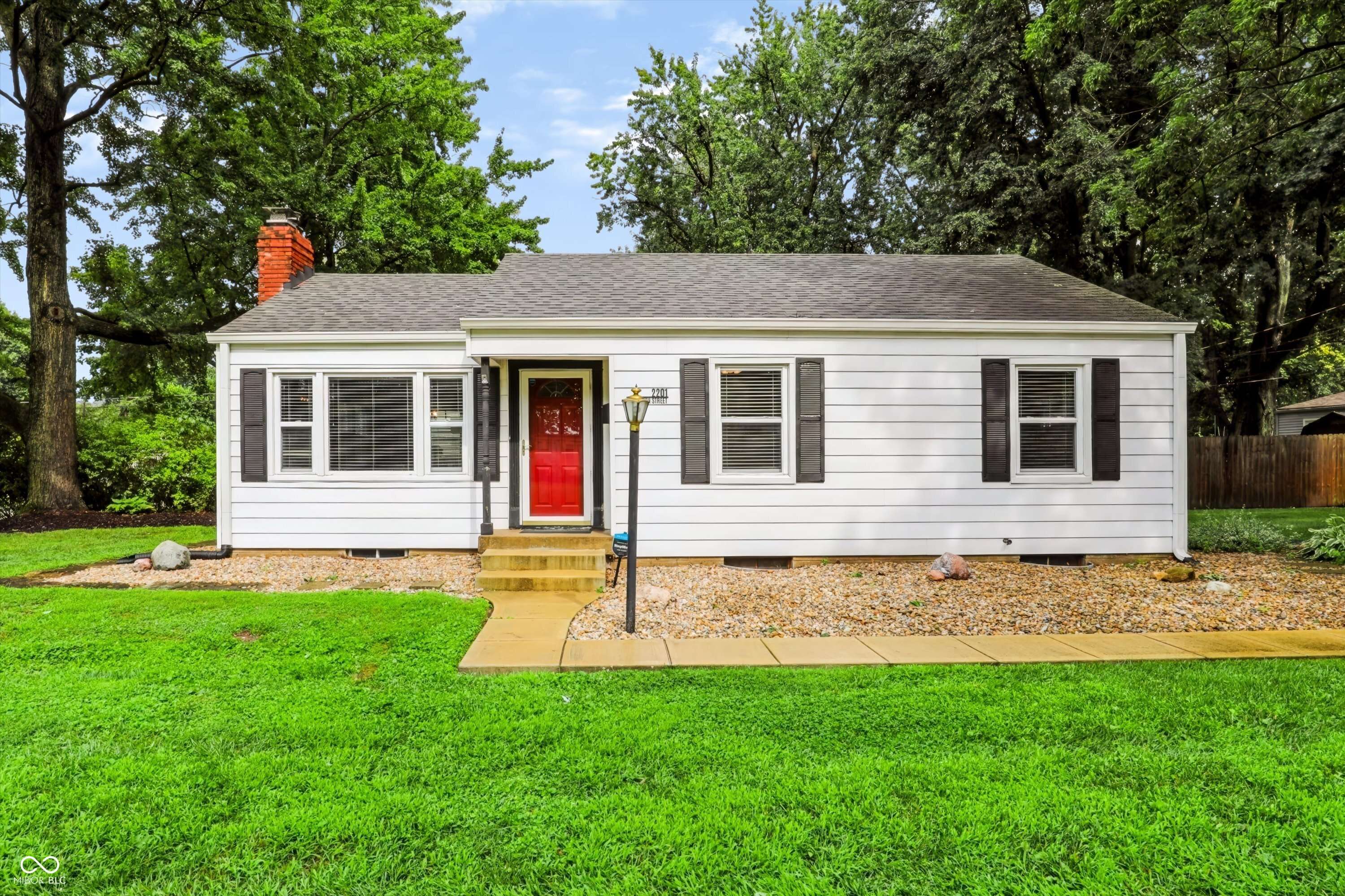 2201 E 57th ST, Indianapolis, IN 46220