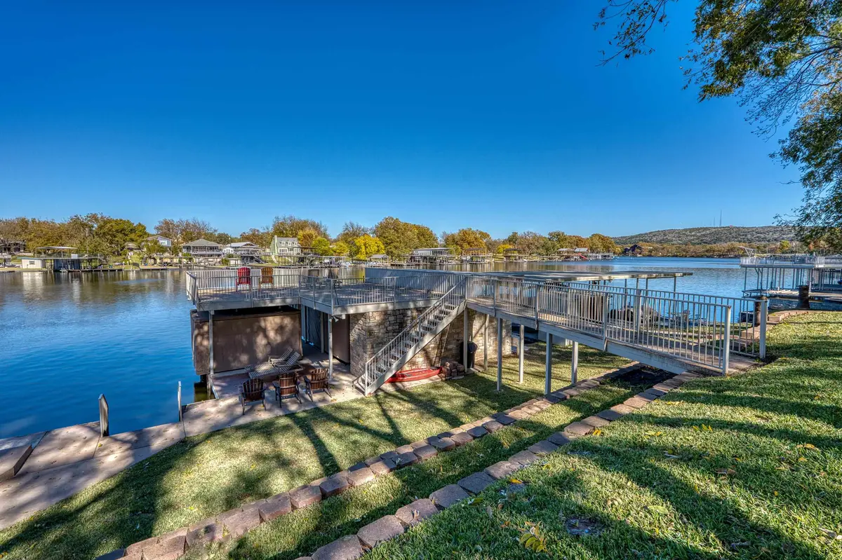 206 River Ranch RD, Kingsland, TX 78639