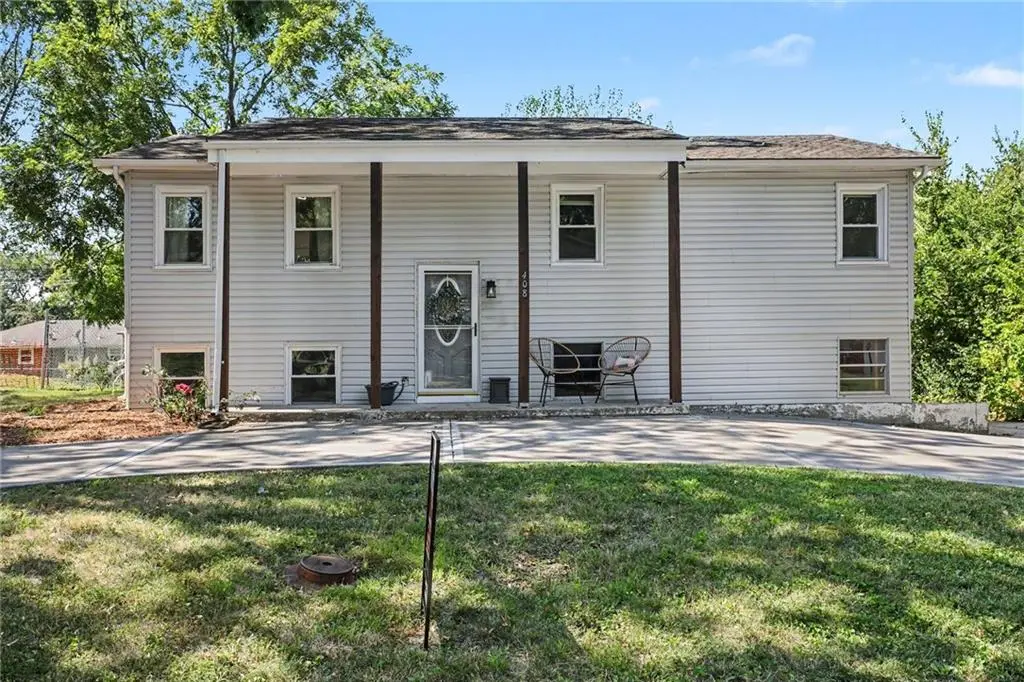 408 NE Richardson PL, Lee's Summit, MO 64086