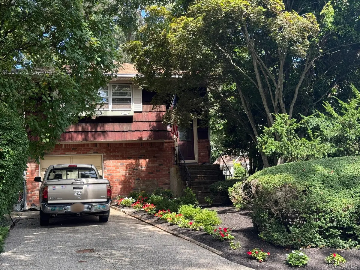 115 Green AVE, Patchogue, NY 11772