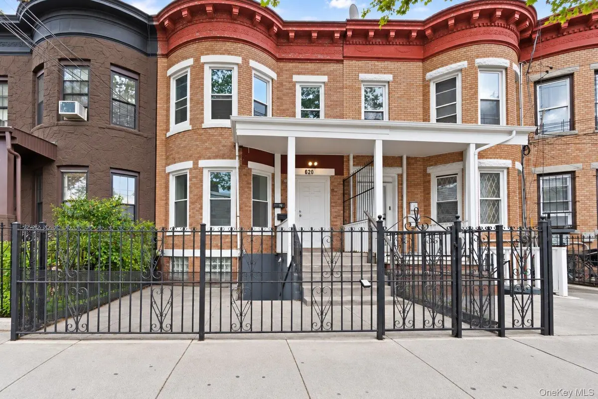 620 Ashford ST, Brooklyn, NY 11207