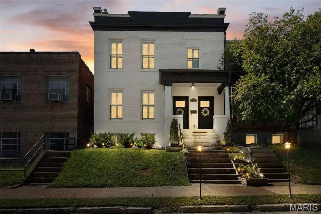 2810 Saint Vincent AVE, St Louis, MO 63104