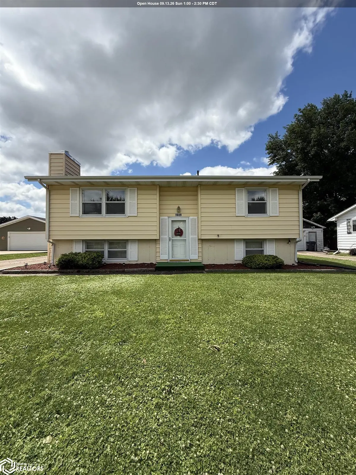 1609 Hillary AVE, Burlington, IA 52601