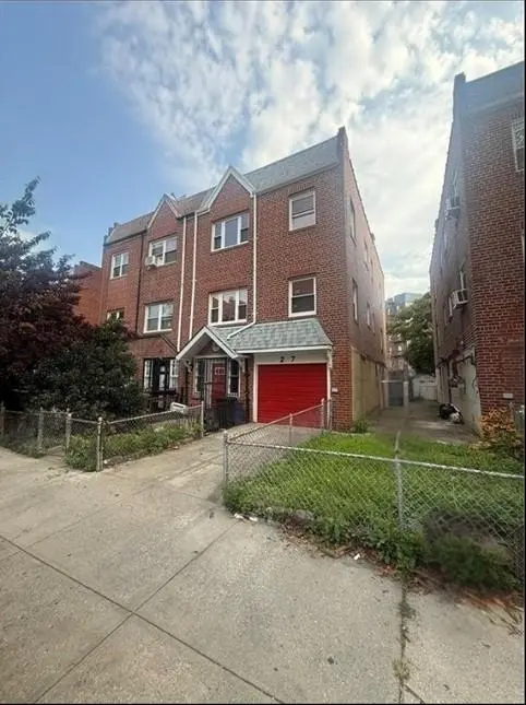 27 Cass PL, Brooklyn, NY 11235