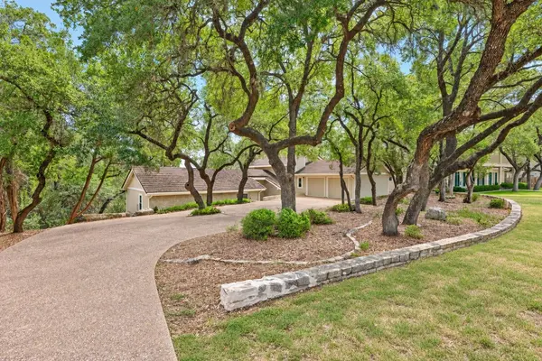 224 Hurst Creek RD, Lakeway, TX 78734