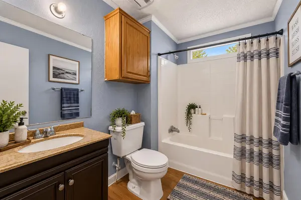 262 Highway 290 E, Elgin, TX 78621