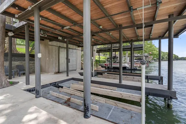 2529 Terminal Loop RD, Mcqueeney, TX 78123