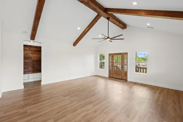 2102 S Church ST, Georgetown, TX 78626