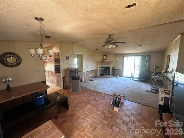 7509 Shady Oaks RD, Connelly Springs, NC 28612