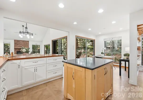 872 Old Bell RD, Charlotte, NC 28270