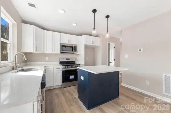 110 Oakhill ST, Iron Station, NC 28080