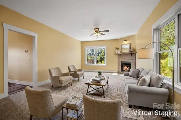 19 Magnolia Farms DR, Asheville, NC 28806