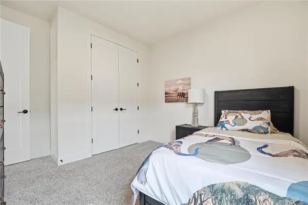 1834 Woodward CIR, Raymore, MO 64083