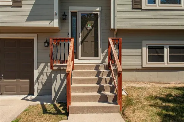 8530 NE 109th TER, Kansas City, MO 64157
