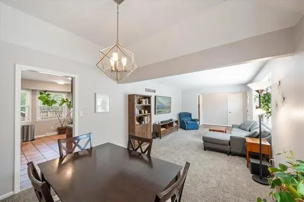 4206 E 105th TER, Kansas City, MO 64137