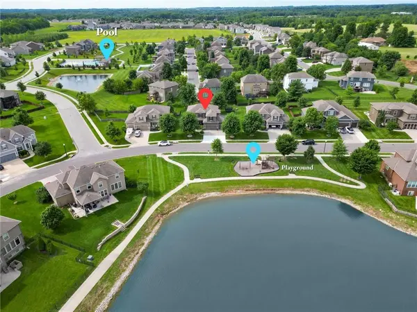 104 SW Shores DR, Lee's Summit, MO 64064