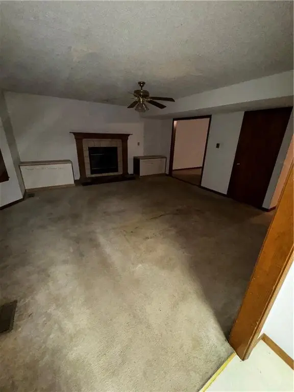 1101 Somerset CIR, Lawrence, KS 66049