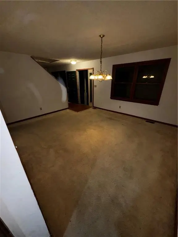 1101 Somerset CIR, Lawrence, KS 66049