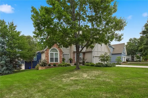 18640 W 116th ST, Olathe, KS 66061