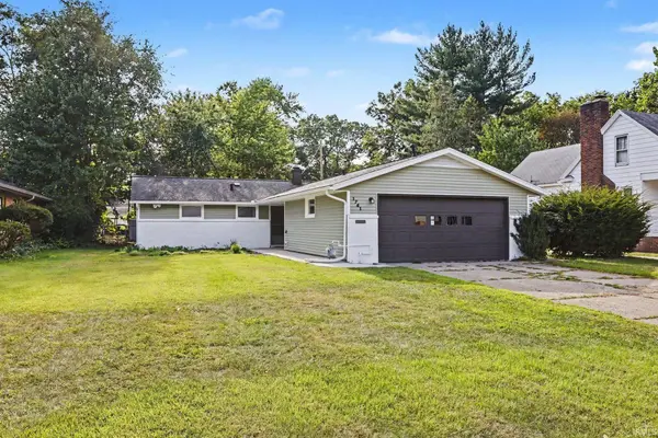 1741 Kessler BLVD, South Bend, IN 46616-1904