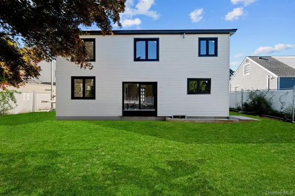 157 Rhode Island AVE, Massapequa, NY 11758