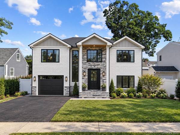157 Rhode Island AVE, Massapequa, NY 11758