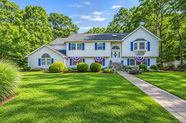 1 Chen CT, Middle Island, NY 11953