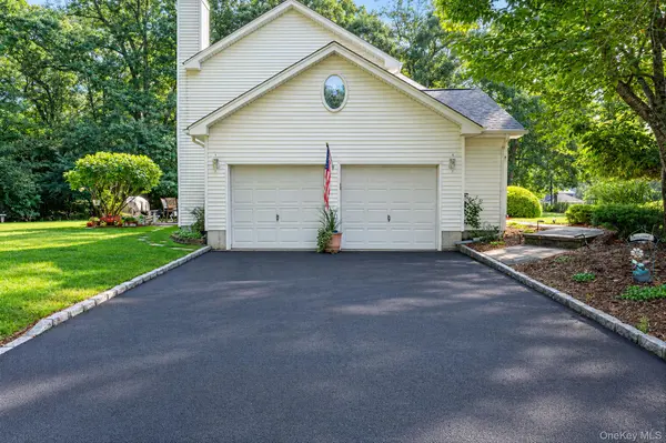 1 Chen CT, Middle Island, NY 11953
