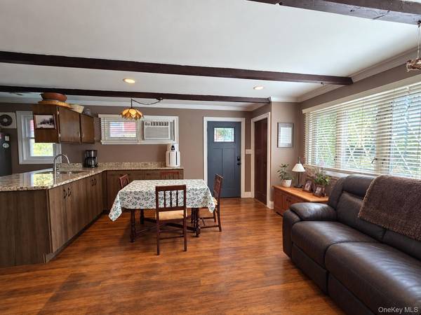 37 Marino AVE, Port Washington, NY 11050