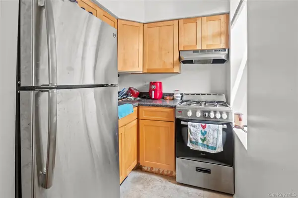 32-60 43rd ST #2F, Astoria, NY 11103