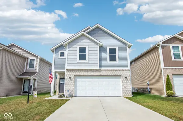 1424 Wigwam LN, Martinsville, IN 46151