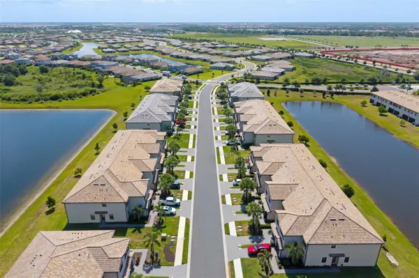 15210 SUNNY DAY DR, Bradenton, FL 34211