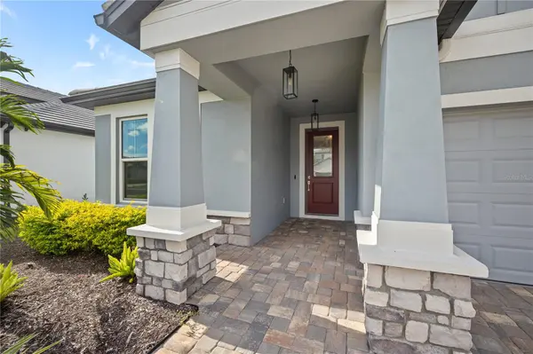 17534 SAVORY MIST CIR, Bradenton, FL 34211