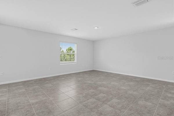 6523 EQUINOX LN, North Fort Myers, FL 33917