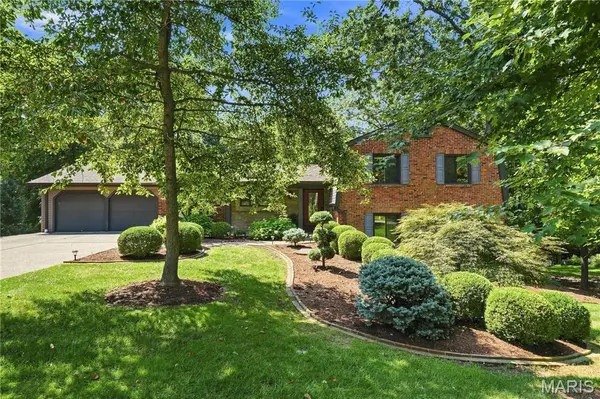 1926 Grassy Ridge RD, Kirkwood, MO 63122