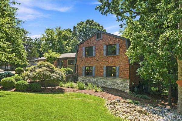 1926 Grassy Ridge RD, Kirkwood, MO 63122