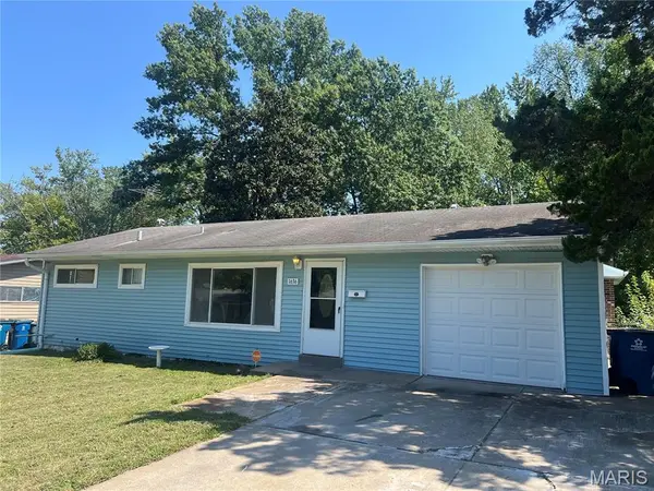 1636 Maldon LN, St Louis, MO 63136
