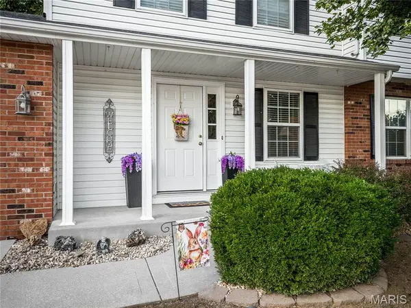 816 Cedar Valley DR, Maryville, IL 62062