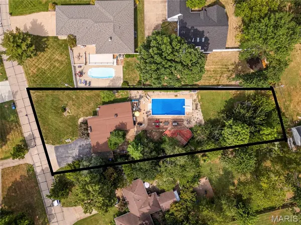 10512 Twilight DR, Sappington, MO 63128