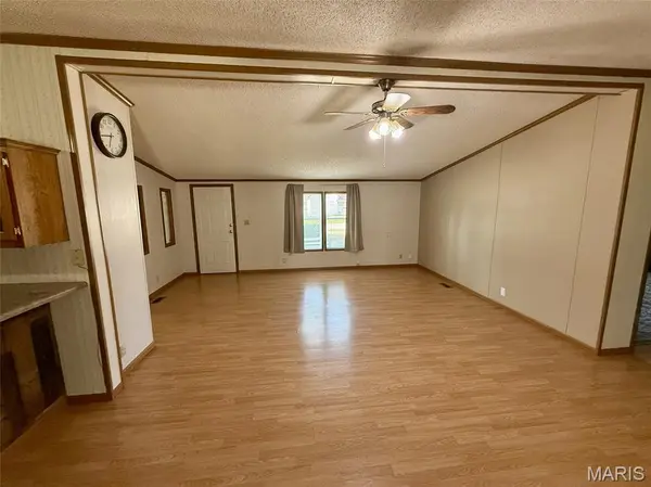 1406 W Main ST, Bowling Green, MO 63334