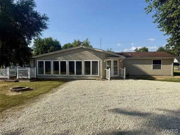 1406 W Main ST, Bowling Green, MO 63334