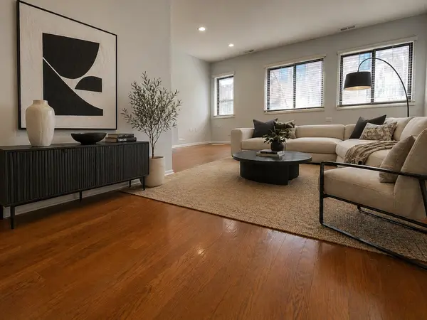 1455 W Fullerton AVE #203, Chicago, IL 60614