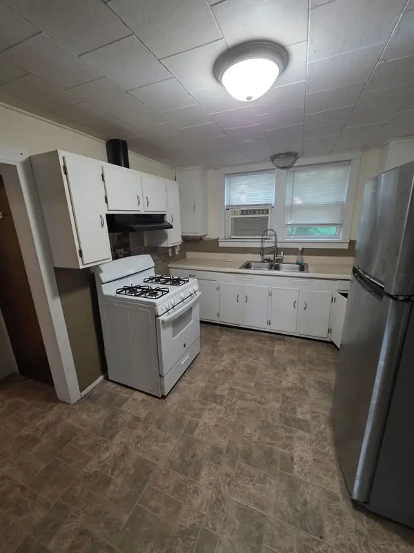 803 N Allyn ST, Carbondale, IL 62901