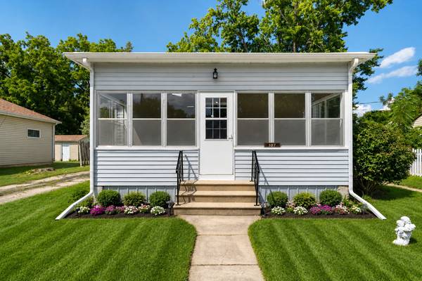 107 E PRAIRIE ST, Plano, IL 60545