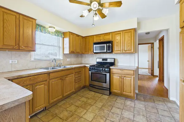 2531 Atlantic ST, Franklin Park, IL 60131