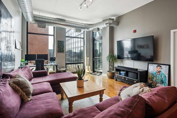 740 W Fulton ST #1212, Chicago, IL 60661