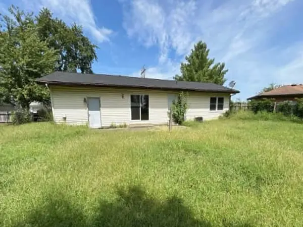 409 Lee AVE, Olney, IL 62450