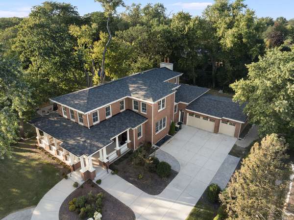 326 E Central RD, Arlington Heights, IL 60005
